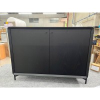 Buffet Lithos 2 Portas em Lâmina de Carvalho com Gaveta Interna Estrutura Externa em Pintura Laca Pés Metalizados Design by Walter Cuco