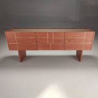 Buffet Pether II com Portas e Gavetas Tampo com Pintura Laca Estrutura Lâmina de Carvalho Design by Emerson Borges