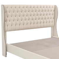 Cabeceira de Cama Melrose Estofada Detalhes em Capitonê e Tachas