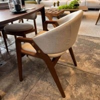 Cadeira Aurion Estofada Estrutura Madeira Maciça Design Premiado by Luiz Bossardi