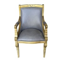 Cadeira com Braço Napoleão Entalhada Madeira Maciça Design de Luxo Peça Artesanal