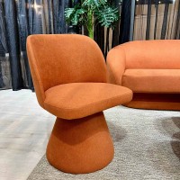 Cadeira Giratória Hyllis Estofada Base Aço Revestido Design Sustentável