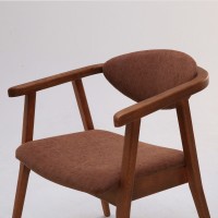 Cadeira Inari Estofada Estrutura Madeira Eucalipto Design Exclusivo Acabamento Premium