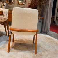 Cadeira Janyus Estofado Anatômico Encosto em Relevo Estrutura em Madeira Eucalipto Design Jhoel Silva