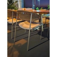 Cadeira Kaisha Assento Estofado Encosto Trama Corda Náutica Estrutura Aço Carbono Pintura Eletrostática Design Moderno
