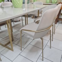 Cadeira Kiara Estofada Base Metal Pintura Eletrostática Design Moderno