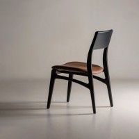 Cadeira Raizen Assento Estofado Encosto e Estrutura Madeira Maciça Jequitibá Design Premiado by Juliano Schimidt