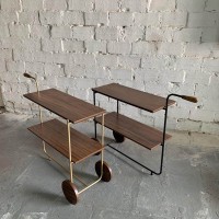 Carrinho Bar Ezzya Tampo Bandeja Rodas e Apoio Fixos Estrutura em Metal com Pintura Epóxi