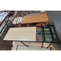 Carrinho Aparador Valker Tampos e Roda com Acabamento Laminado Detalhe Disco em Mármore Estrutura em Metal com Pintura Epóxi