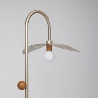 Luminária com Mesa de Apoio Nebel Tampo em Pedra Natural Estrutura em Metal Base em Lâmina de Madeira Design by Bruno Henrique Rodrigues