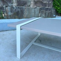 Mesa de Centro Fenice Tampo Retangular em Madeira e Base em Chapa de Aço Carbono com Pintura Epóxi