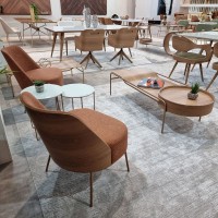 Mesa de Centro Nami Retangular Detalhe Design Redondo Tampo com Laminado Melamínico Base em Aço Carbono