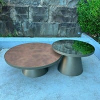 Mesa de Centro Nix Tampo Redondo Espelhado com Aro Metálico e Base Cônica em Aço Carbono com Pintura Epóxi