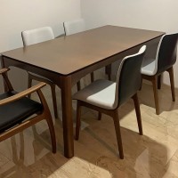 Mesa de Jantar Eury Tampo Laminado Cinamomo Design Atemporal e Moderno Design by Estúdio Casa A