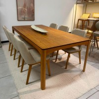 Mesa de Jantar Eury Tampo Laminado Cinamomo Design Atemporal e Moderno Design by Estúdio Casa A