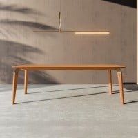 Mesa de Jantar Kedha Retangular Tampo em Lâmina de Carvalho Americano Base Madeira Tingida Detalhes em Metal Design by YE Design