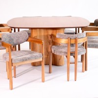 Mesa de Jantar Tania Tampo Quadrado Estrutura em Laminado em Cinamomo
