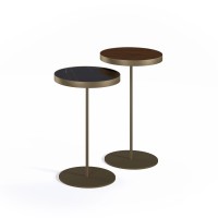 Mesa Lateral Castilla Redonda Tampo Madeira com Aro Metálico Haste e Base Disco em Aço Carbono com Pintura Epóxi 