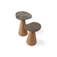 Mesa Lateral Montilo Design Orgânico Tampo em Pedra Natural Base Compensado Laminado Detalhe Metálico