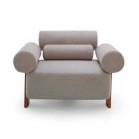 Poltrona Annalya Estofada Estrutura Madeira Eucalipto Design Exclusivo Acabamento Premium
