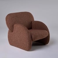 Poltrona Charys Estofada com Estrutura Revestida Design Orgânico by Estúdio Oune
