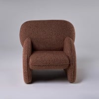 Poltrona Charys Estofada com Estrutura Revestida Design Orgânico by Estúdio Oune