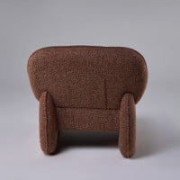 Poltrona Charys Estofada com Estrutura Revestida Design Orgânico by Estúdio Oune