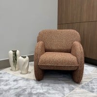 Poltrona Charys Estofada com Estrutura Revestida Design Orgânico by Estúdio Oune