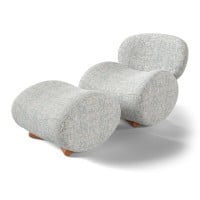 Poltrona com Puff Nilo Estofada Estrutura Madeira Eucalipto Reflorestada Pés em Madeira