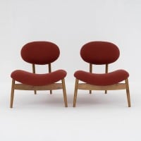 Poltrona Foster Estofada Base Madeira Eucalipto Design Sustentável