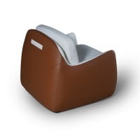 Poltrona Gaelle em Couro Legítimo com Concha Almofadada em Composê Design by Estúdio Galho