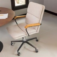 Poltrona Office Heddy Estofada Ajuste de Altura Braço com Detalhe Madeira Estrutura Metálica com Rodízios