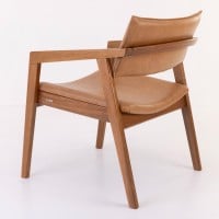 Poltrona Inanna Estofada Estrutura Madeira Eucalipto Design Exclusivo Acabamento Premium