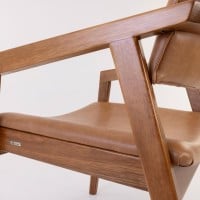 Poltrona Inanna Estofada Estrutura Madeira Eucalipto Design Exclusivo Acabamento Premium