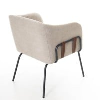 Poltrona Maki Detalhes Laterais com Cintas Pés Aço Carbono Design Contemporâneo