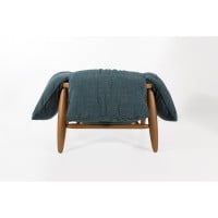 Poltrona Manthelle Estofada Estrutura em Madeira Tauari Design by M7 Estúdio