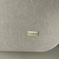 Poltrona Giratória Nusa Estofada com Almofada Lombar e Base Revestida Design by Stúdio +A!