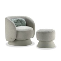 Poltrona Nusa Giratória com Puff Estofada com Almofada Lombar e Base Revestida Design by Stúdio +A!