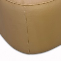 Poltrona Nyzza Base Giratória Couro Natural Almofada Solta Estrutura Madeira de Lei Eucalipto Design Artesanal