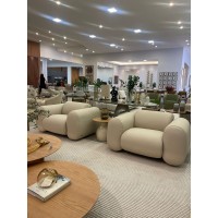 Poltrona Ondine em Couro Legítimo Estofado Orgânico com Costuras Decorativas
