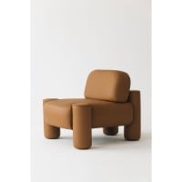 Poltrona Orfeu em Couro Legítimo com Almofadão e Apoios Cilíndricos Acolchoados Design by Victor Suzuki