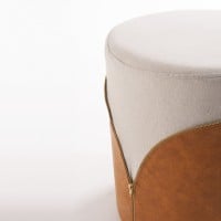 Puff Alon Estofado Design Cilíndrico com Detalhe em Composê e Zíper 