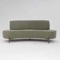 Sofá Curvo Hans 2 Lugares Pés Aço Pintura Epóxi Design Sustentável