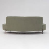 Sofá Curvo Hans 2 Lugares Pés Aço Pintura Epóxi Design Sustentável