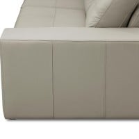 Sofá Montréau Couro Natural Estrutura Madeira de Lei Eucalipto Pés em Aço Design Artesanal