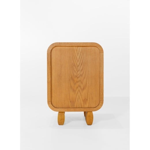 Mesa de Cabeceira Martini com 2 Gavetas em Lâmina de Madeira e Pés Esculpidos em Madeira Tauari Design by M7 Estúdio