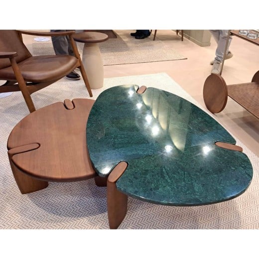 Mesa de Centro Faye Duo Pietre Redonda Tampo Madeira e Tampo Mármore Base Madeira Maciça Tauari Design by Studio 3 Design