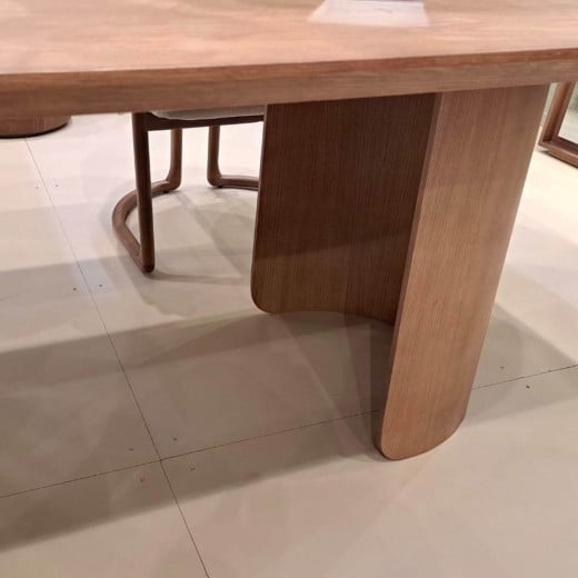 Mesa de Jantar Vereda Tampo Bipartido Laminado com Extensão em Lâmina Invertida Base Madeira de Manejo Design by Studio 3 Design