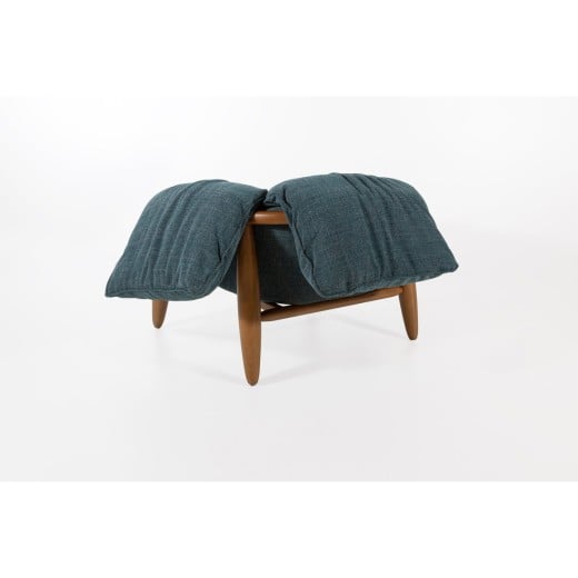Poltrona Manthelle Estofada Estrutura em Madeira Tauari Design by M7 Estúdio