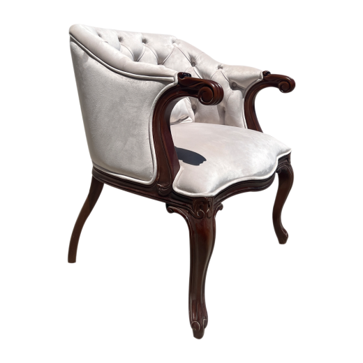 Poltrona Victoire Capitonê Pés Luís XV Entalhada Madeira Maciça Design Artesanal de Luxo